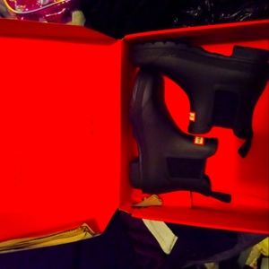 Size 7 women's hunter boots ,black